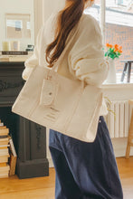 Load image into Gallery viewer, MARHEN.J Lavie Bag Ivory