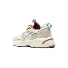 Load image into Gallery viewer, AKIII CLASSIC Titan Sneakers Brown