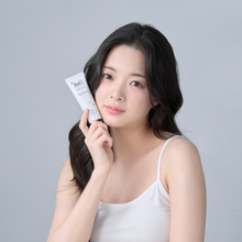 Load image into Gallery viewer, [WONNIE&#39;S CHOICE] Whitening &amp; Wrinkles SULHEE Eye Cream
