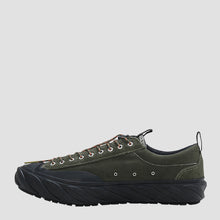 Load image into Gallery viewer, AGE SNEAKERS C-1 Cut Dark Olive
