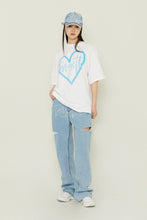 Load image into Gallery viewer, TARGETTO Side Slit Denim Pants Light Indigo (NMIXX Jiwoo&#39;s pick)
