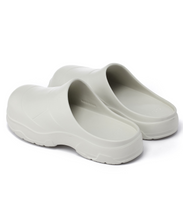 Load image into Gallery viewer, 23.65 Baguette Rubber Clogs Grey
