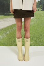 Load image into Gallery viewer, 23.65 Rain Boots Butter
