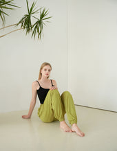 Load image into Gallery viewer, CONCHWEAR Aladdin Banding Pants (4 Colours)
