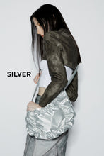 Load image into Gallery viewer, MARHEN.J Popcorn Bag Swing Silver (Seorina&#39;s pick)
