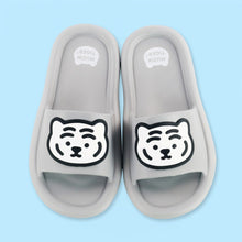 Load image into Gallery viewer, MUZIK TIGER Tube Slippers 2Types
