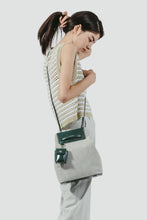 Load image into Gallery viewer, MARHEN.J Oat Bag Green
